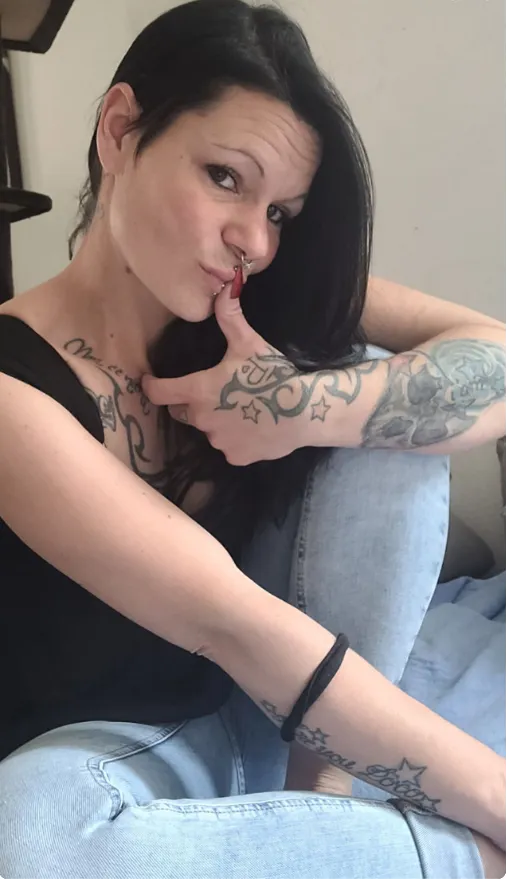 Dirtysändy: Hausfrau, Escort, OF-Creatorin. Und kein bisschen so, wie du denkst.