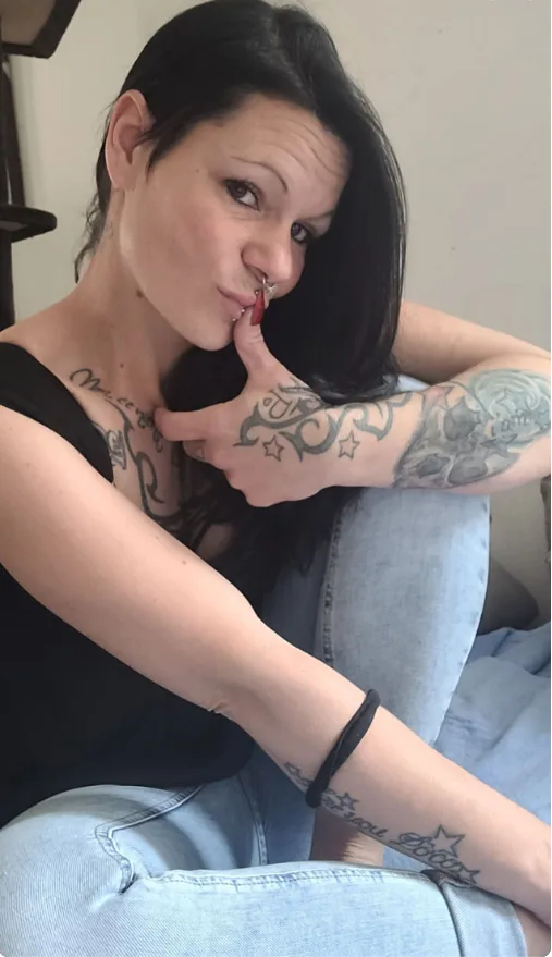 Dirtysändy: Hausfrau, Escort, OF-Creatorin. Und kein bisschen so, wie du denkst.